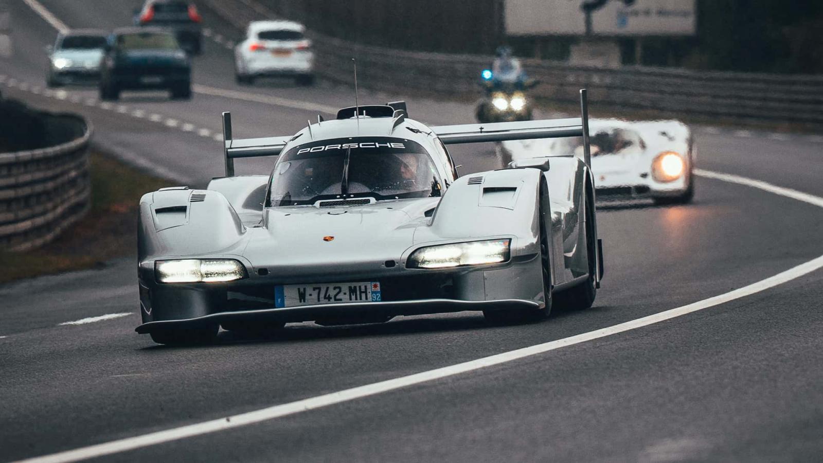 Porsche 963 RSP: Πρεμιέρα με αγωνιστικές καταβολές αλλά για το δρόμο